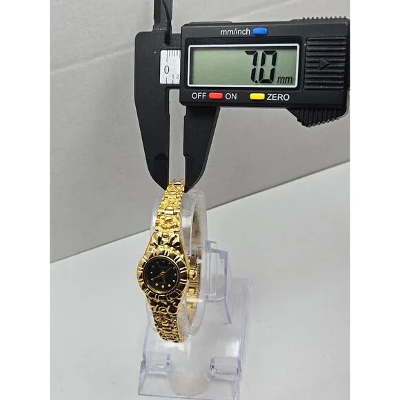 Hampden Women Quartz Goldtone Nugget Bracelet Watch Japan Movt New Battery Black